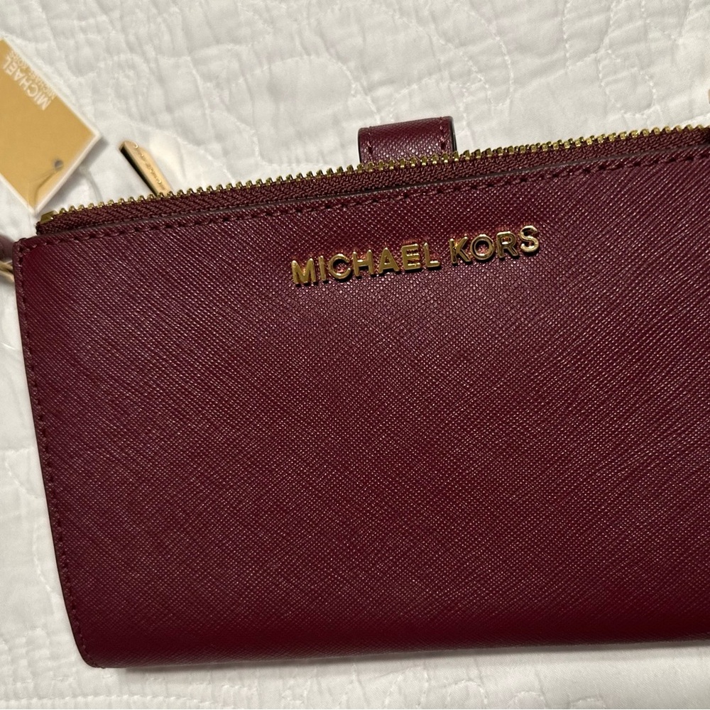 Michael Kors wristlet